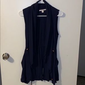 navy vest with singe waste (and pockets!)